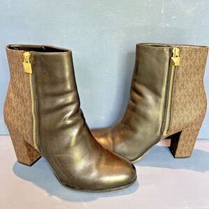 Michael Kors Womens size Size 9.5 Ankle Boot Shoe Frenchie Logo Leather Brown